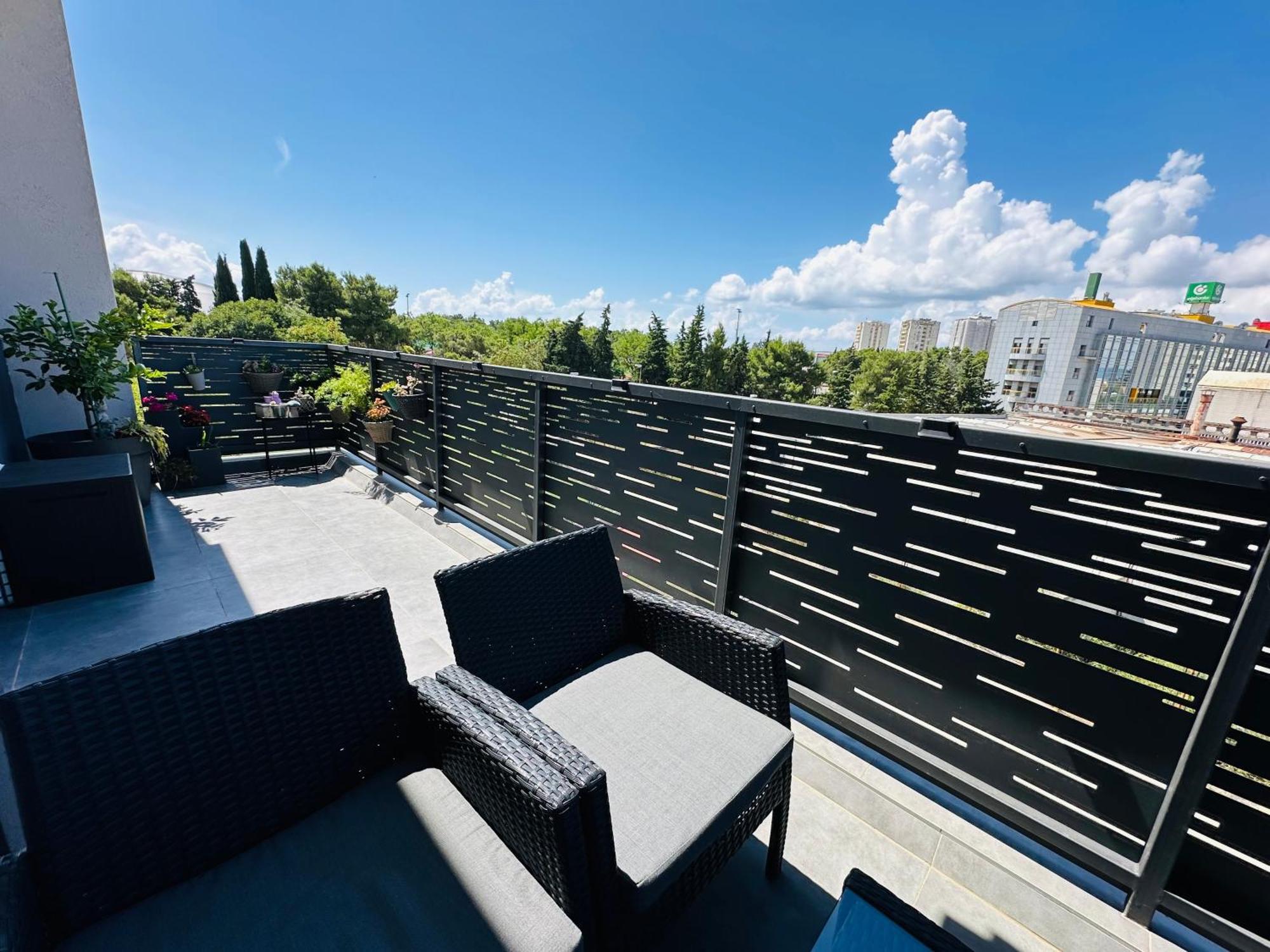 Apartment King With Private Parking Zadar Exterior photo